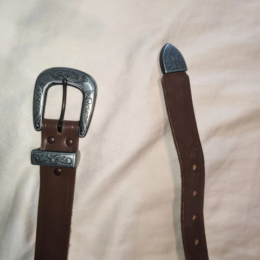 Accessories By Pearl Vintage Leather Belt - Picture 3 of 7